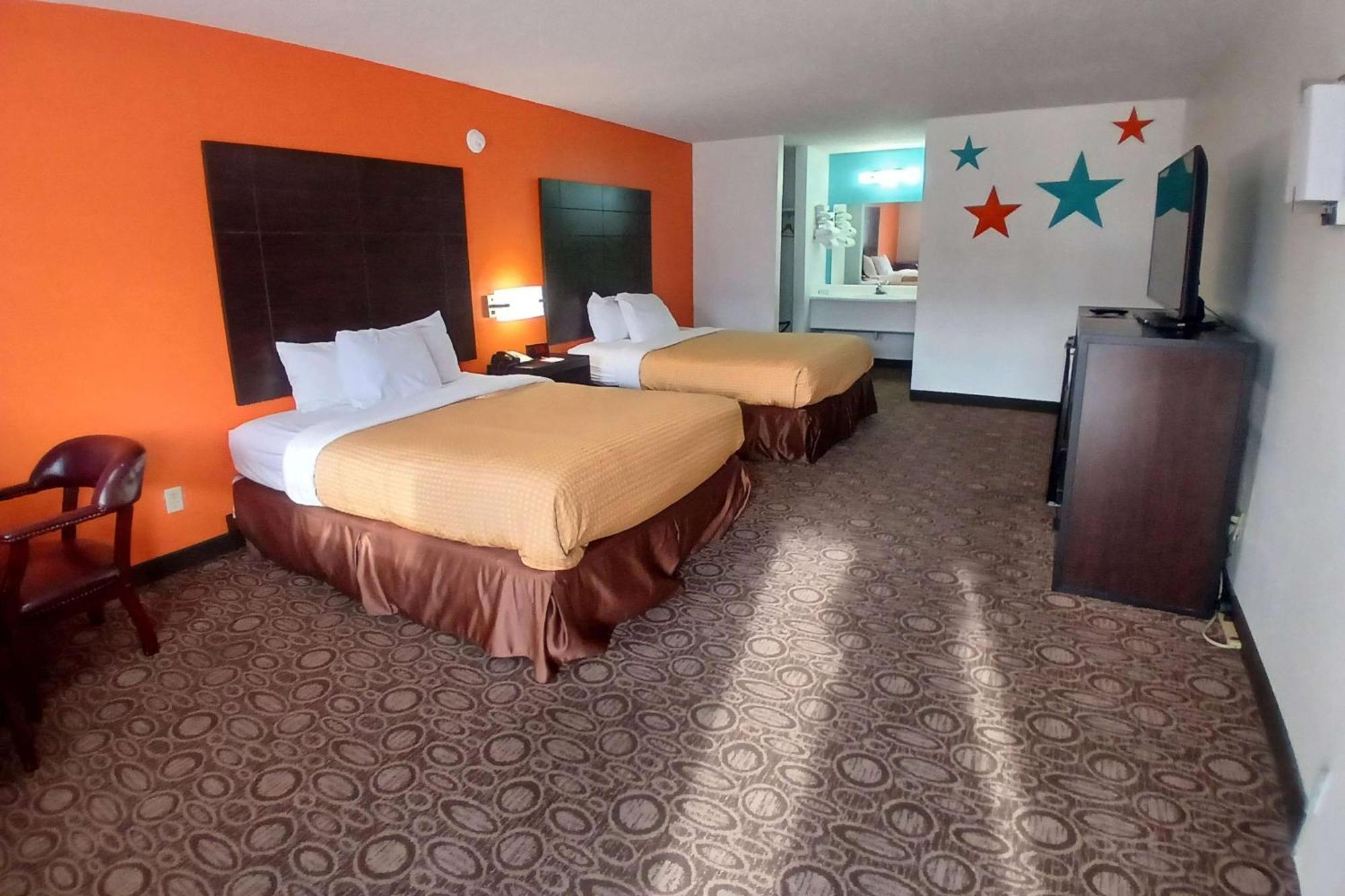 Howard Johnson By Wyndham Branson Theatre District Экстерьер фото